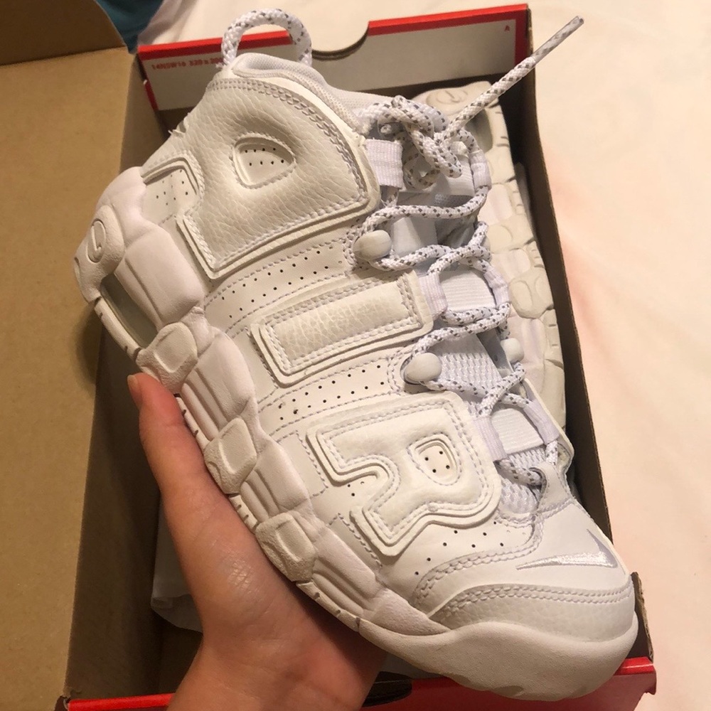 Nike air more uptempo